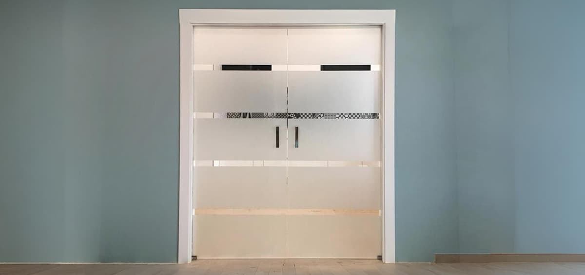 Puertas de entrada, de paso e interiores